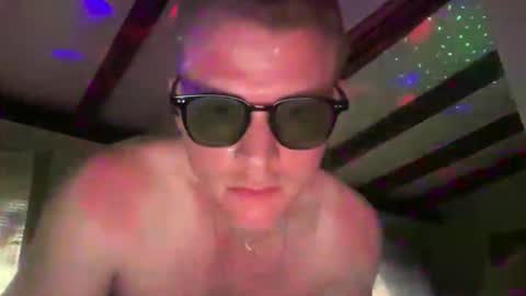 usernamenotfound1111 online show from 03-29-26, 05:57