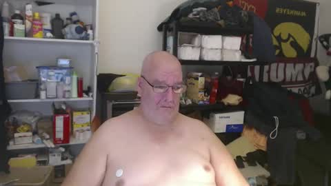 Snapshot of usgoober chatting on 12-10-24, 03:30 Eric online show from 12-10-24, 03:30