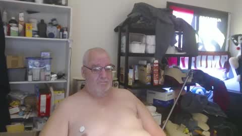 Snapshot of usgoober chatting on 12-22-24, 02:38 Eric online show from 12-22-24, 02:38