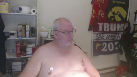 Snapshot of usgoober chatting on 01-13-25, 04:07 Eric online show from 01-13-25, 04:07