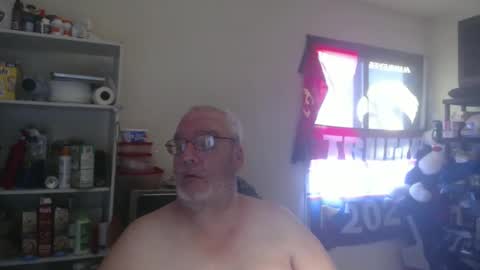 Snapshot of usgoober chatting on 01-18-25, 03:16 Eric online show from 01-18-25, 03:16