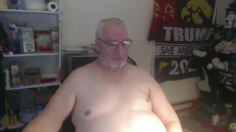 Snapshot of usgoober chatting on 01-25-25, 03:30 Eric online show from 01-25-25, 03:30