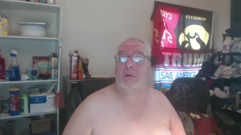 Snapshot of usgoober chatting on 02-05-25, 02:37 Eric online show from 02-05-25, 02:37