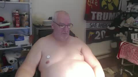 Snapshot of usgoober chatting on 02-28-25, 02:20 Eric online show from 02-28-25, 02:20