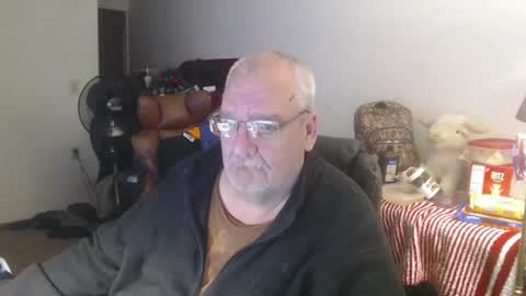 Snapshot of usgoober chatting on 10-05-25, 03:27 Eric online show from 10-05-25, 03:27