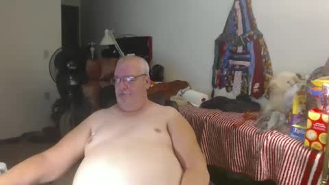 Snapshot of usgoober chatting on 10-06-25, 02:58 Eric online show from 10-06-25, 02:58