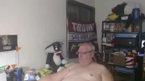 Snapshot of usgoober chatting on 10-23-25, 08:24 Eric online show from 10-23-25, 08:24