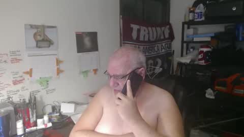 Snapshot of usgoober chatting on 11-18-25, 12:20 Eric online show from 11-18-25, 12:20