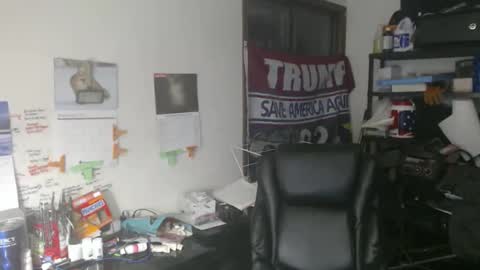 Snapshot of usgoober chatting on 11-20-25, 12:16 Eric online show from 11-20-25, 12:16