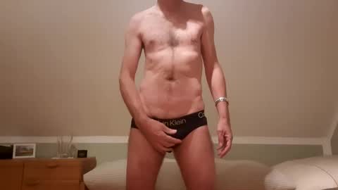 Snapshot of uwe_online chatting on 11-04-25, 07:13 UWE online show from 11-04-25, 07:13