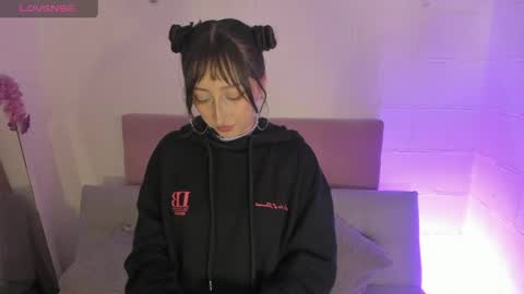 v1cky_ online show from 04-17-26, 11:08