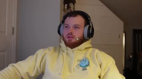 Snapshot of v_for_veng chatting on 02-17-25, 05:58 v_for_veng online show from 02-17-25, 05:58