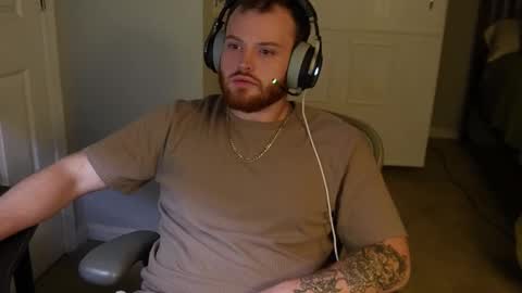 Snapshot of v_for_veng chatting on 09-21-25, 03:41 v_for_veng online show from 09-21-25, 03:41