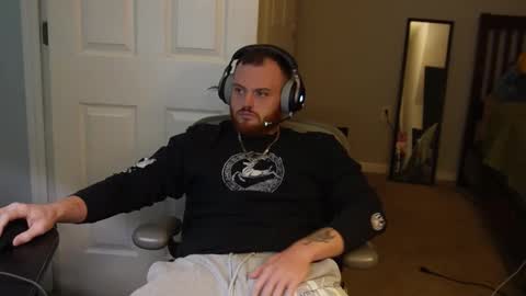 Snapshot of v_for_veng chatting on 10-07-25, 05:48 v_for_veng online show from 10-07-25, 05:48