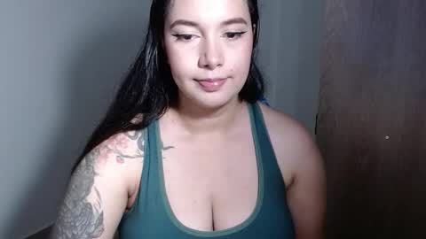 Snapshot of v_vennus chatting on 09-22-25, 04:36 Vennus online show from 09-22-25, 04:36