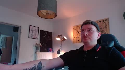 Snapshot of vacation__ chatting on 09-30-25, 02:55 vacation__ online show from 09-30-25, 02:55