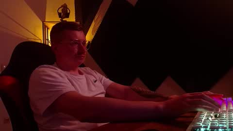 Snapshot of vacation__ chatting on 12-03-25, 03:54 vacation__ online show from 12-03-25, 03:54