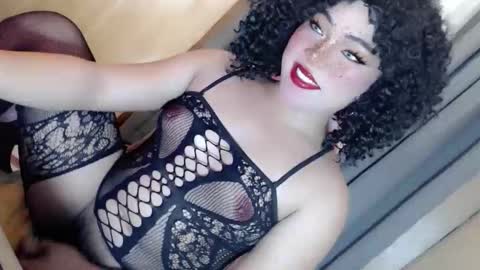 Snapshot of vae_sha chatting on 12-17-25, 01:50 JESS - DONT FORGET TO FOLLOW ME AND GIVE ME THUMBS UP online show from 12-17-25, 01:50