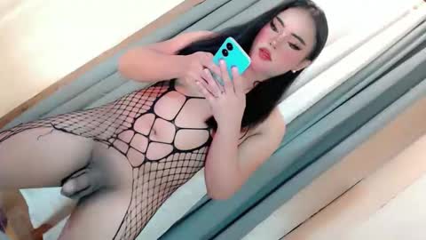 Snapshot of vae_sha chatting on 01-11-26, 12:21 JESS - DONT FORGET TO FOLLOW ME AND GIVE ME THUMBS UP online show from 01-11-26, 12:21