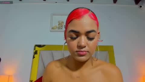 Snapshot of vahiolet_fuentes chatting on 12-19-24, 03:07 vahioleth online show from 12-19-24, 03:07