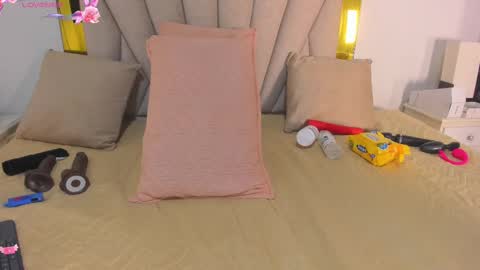 Snapshot of vahiolet_fuentes chatting on 09-25-25, 04:05 vahioleth online show from 09-25-25, 04:05