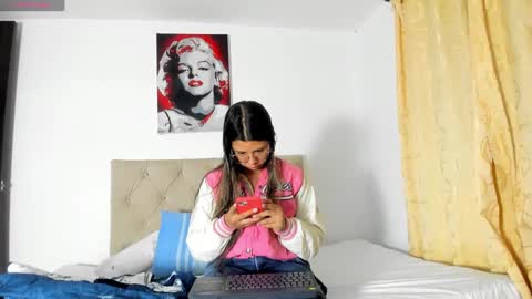 Vahiolet smith online show from 09-25-25, 01:09