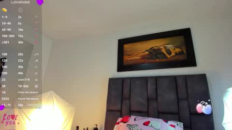 Vahiolet smith online show from 03-31-26, 03:19