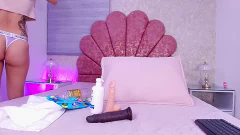 Vaiolet colls online show from 02-17-26, 12:01