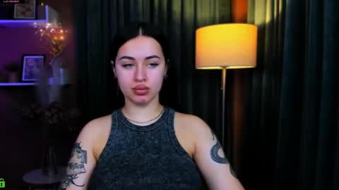 vaiolet_lovely online show from 05-26-26, 06:37