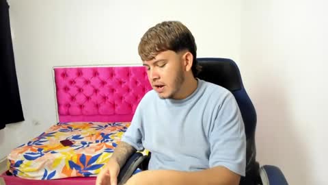 val_andbry online show from 04-06-26, 07:26