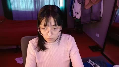 Snapshot of val_azuna chatting on 11-24-25, 12:49 valentina online show from 11-24-25, 12:49