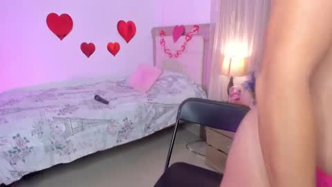 HI IM NEW online show from 02-15-25, 01:05