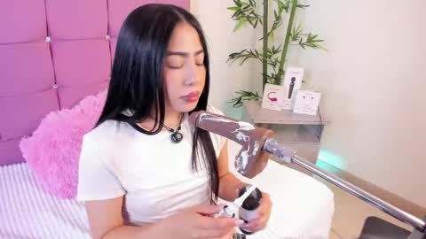 Snapshot of valecute_ chatting on 05-05-26, 08:06 Vale online show from 05-05-26, 08:06