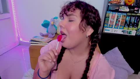 Snapshot of valen_smile_ chatting on 02-11-25, 02:35 valen_smile_ online show from 02-11-25, 02:35