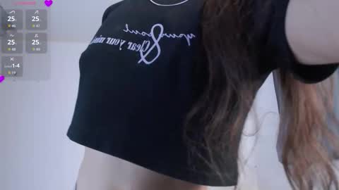 IG-valen mendoza99  twitter valenthompson99 online show from 03-17-26, 12:37