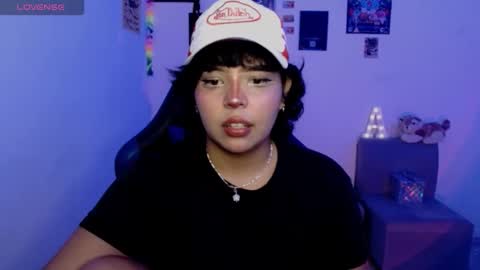 Snapshot of valenbeauty chatting on 06-10-26, 02:56 valenbeauty online show from 06-10-26, 02:56