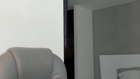 Angela online show from 01-28-25, 11:50