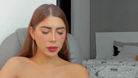 Angela online show from 03-11-25, 07:36