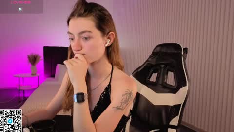 Snapshot of valenora1 chatting on 07-29-26, 11:19 Nora online show from 07-29-26, 11:19