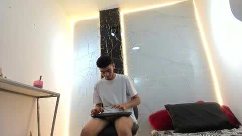 VALENTIN  online show from 03-16-26, 02:28