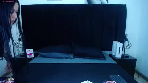 Snapshot of valentina_fox01_ chatting on 02-08-26, 04:27 Valentina online show from 02-08-26, 04:27