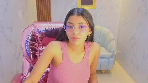 Snapshot of valentina_gomez_s chatting on 05-26-26, 12:34 Valentina online show from 05-26-26, 12:34