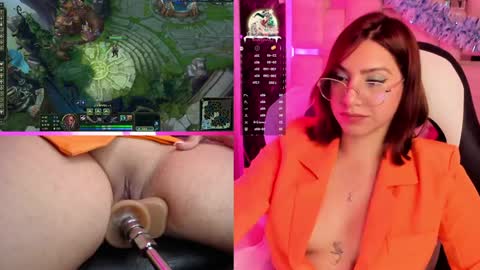 Snapshot of valentina_greco chatting on 12-31-24, 02:03 Valentina online show from 12-31-24, 02:03