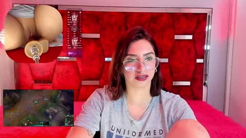 Snapshot of valentina_greco chatting on 01-25-25, 03:52 Valentina online show from 01-25-25, 03:52