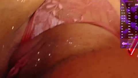 Snapshot of valentina_greco chatting on 02-14-25, 04:52 Valentina online show from 02-14-25, 04:52