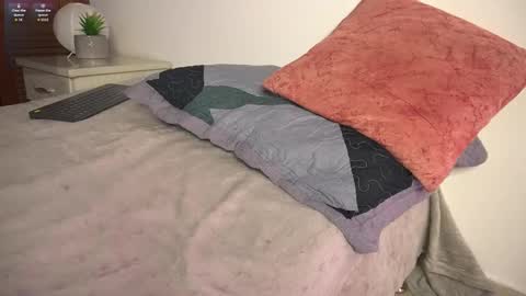 VALENTINA online show from 11-13-25, 11:53