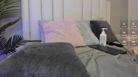 Snapshot of valentina_m17 chatting on 01-15-25, 07:48 VALENTINA online show from 01-15-25, 07:48