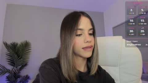 Snapshot of valentina_m17 chatting on 02-26-25, 02:37 VALENTINA online show from 02-26-25, 02:37