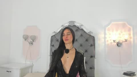 Snapshot of valentina_ross_ chatting on 06-29-26, 11:43 Valentina online show from 06-29-26, 11:43