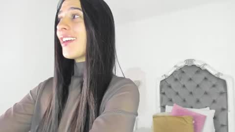 Snapshot of valentina_ross_ chatting on 07-01-26, 11:56 Valentina online show from 07-01-26, 11:56